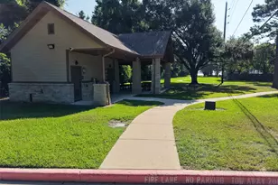 13422 Yaupon Holly Ln, Houston, TX 77044 - Photo 40