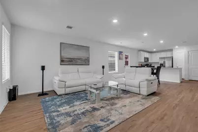 4154 Saltillo Lakes Drive, Baytown, TX 77521 - Photo 4