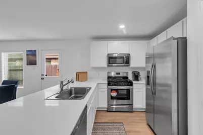 4154 Saltillo Lakes Drive, Baytown, TX 77521 - Photo 16