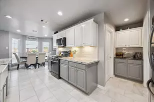 394 Hyland Ln, League City, TX 77573 - Photo 12