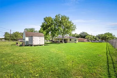 303 N 9th Street, Beasley, TX 77417 - Photo 24