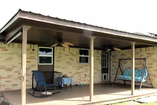 303 N 9th St, Beasley, TX 77417 - Photo 18