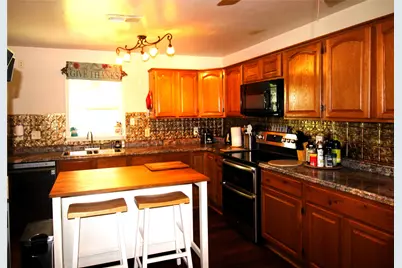 303 N 9th Street, Beasley, TX 77417 - Photo 8