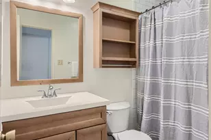 6715 La Sombra Dr, Houston, TX 77083 - Photo 16