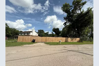 4302 Banner Drive, Houston, TX 77013 - Photo 2