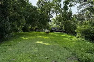 4302 Banner Dr, Houston, TX 77013 - Photo 12