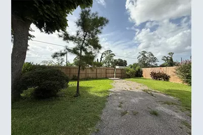 4302 Banner Drive, Houston, TX 77013 - Photo 26