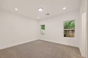8214 Woodward St, Houston, TX 77051 - Photo 18