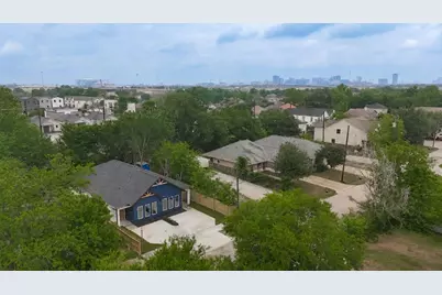 8214 Woodward Street, Houston, TX 77051 - Photo 34