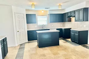 7110 Favian Ct, Houston, TX 77083 - Photo 8