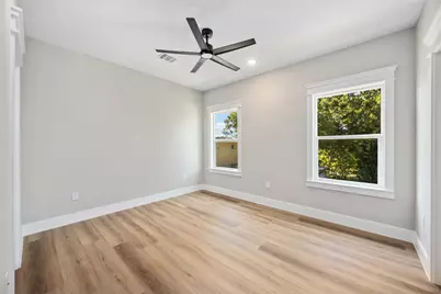 4624 Mayflower Street #A/B, Houston, TX 77033 - Photo 20