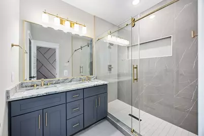 4624 Mayflower Street #A/B, Houston, TX 77033 - Photo 16