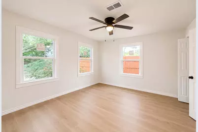 703 Texas Avenue, Pasadena, TX 77506 - Photo 18