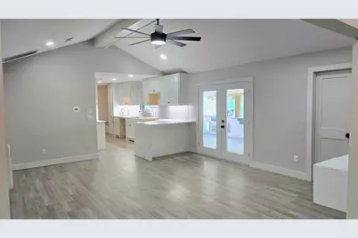 11907 Renwick Drive, Houston, TX 77035 - Photo 6