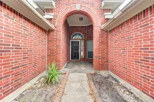 14802 Newton Falls Ln, Sugar Land, TX 77498 - Photo 4