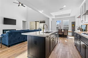 10606 Kingston Spg Dr, Missouri City, TX 77459 - Photo 4