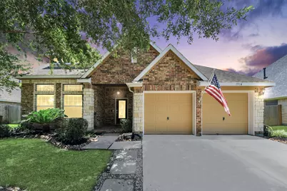 1914 Grandoak Drive, Pearland, TX 77581 - Photo 2