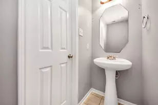 1914 Grandoak Dr, Pearland, TX 77581 - Photo 18