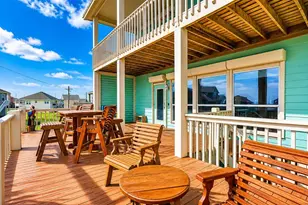 3228 Castle Dr, Crystal Beach, TX 77650 - Photo 1