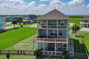 3228 Castle Dr, Crystal Beach, TX 77650 - Photo 32