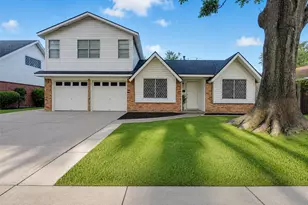2305 Peach Ln, Pasadena, TX 77502 - Photo 4