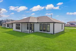 1519 Waco St, Dayton, TX 77535 - Photo 30