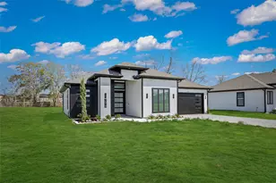 1519 Waco St, Dayton, TX 77535 - Photo 4