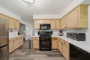 19819 Hampton Wood Dr, Tomball, TX 77377 - Photo 14