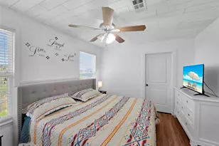 1120 N Monkhouse Dr, Crystal Beach, TX 77650 - Photo 44