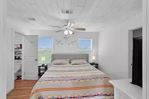 1120 N Monkhouse Dr, Crystal Beach, TX 77650 - Photo 40