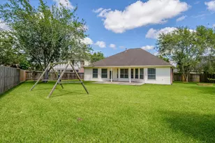 16806 Bay Ledge Ct, Friendswood, TX 77546 - Photo 24