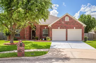 16806 Bay Ledge Ct, Friendswood, TX 77546 - Photo 1