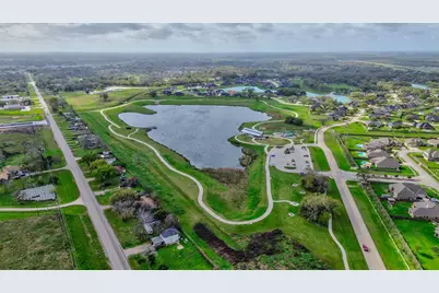 401 Heritage Oaks Drive, Angleton, TX 77515 - Photo 44