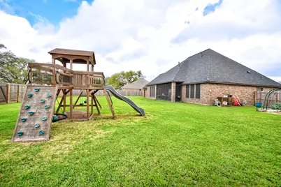 401 Heritage Oaks Drive, Angleton, TX 77515 - Photo 42