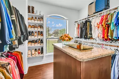 401 Heritage Oaks Drive, Angleton, TX 77515 - Photo 24