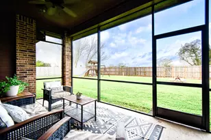 401 Heritage Oaks Dr, Angleton, TX 77515 - Photo 38