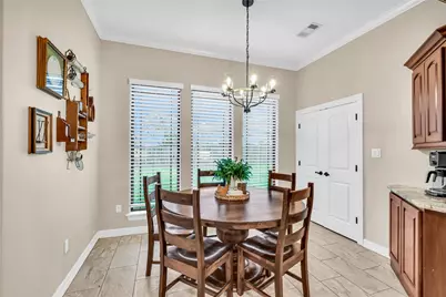 401 Heritage Oaks Drive, Angleton, TX 77515 - Photo 14