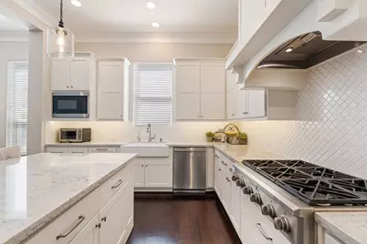 8313 Sorrel Leaf Lane, Houston, TX 77055 - Photo 10