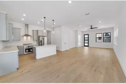 12004 Royal Oaks Banner Way, Houston, TX 77082 - Photo 14