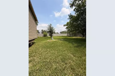 12715 Green River Drive, Houston, TX 77044 - Photo 14