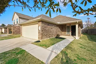 2637 Lina Dr, Conroe, TX 77301 - Photo 2