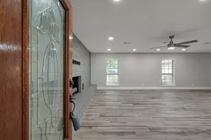 117 Broken Bough Ln, Conroe, TX 77304 - Photo 8