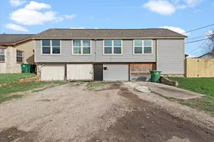 7413 Dallas St, Houston, TX 77011 - Photo 2