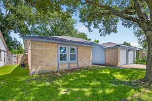 2527 Corral Trail, Friendswood, TX 77546 - Photo 2