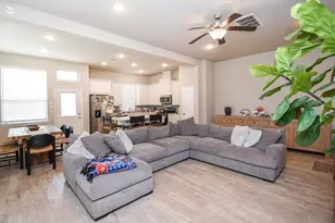 8726 Laurel Crest Dr, Missouri City, TX 77459 - Photo 4