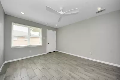 5441 Minden Street #20, Houston, TX 77026 - Photo 6