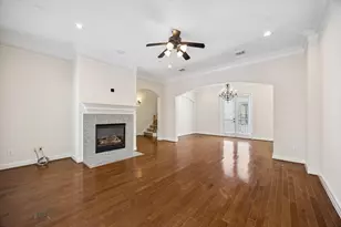 6001 Truro St, Houston, TX 77007 - Photo 8