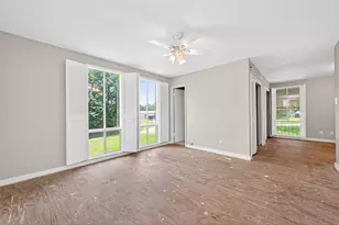 219 Cardinal Dr, Liberty, TX 77575 - Photo 18