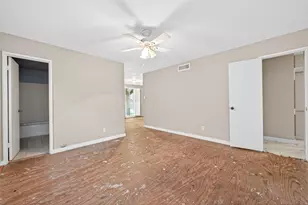 219 Cardinal Dr, Liberty, TX 77575 - Photo 32