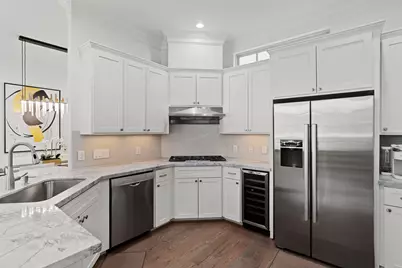 2174 Briarglen Drive, Houston, TX 77027 - Photo 10